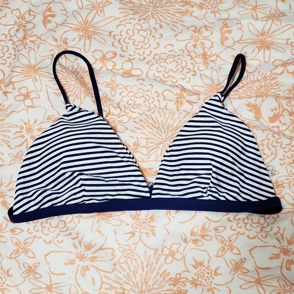 Cupshe Other - Navy Striped Bikini Top NWOT